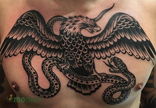 Hình tattoo đại bàng cắp rắn full ngực được khắc họa đẹp mắt