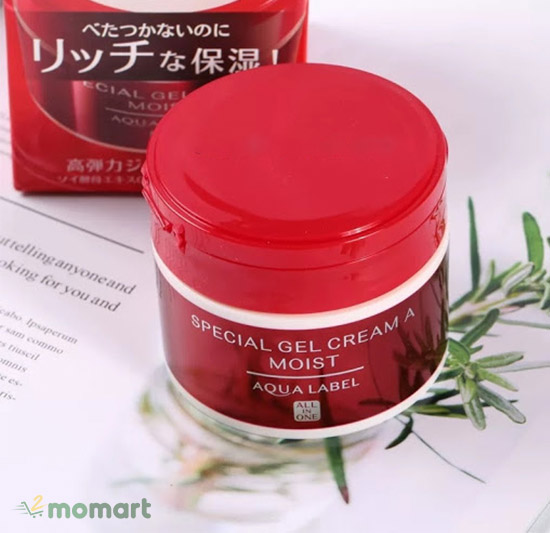 Shiseido Aqualabel màu đỏ giúp dưỡng da