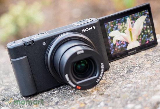 Máy ảnh Sony ZV-1 có khả năng giảm tiếng ồn từ môi trường