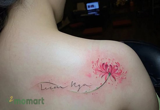 Thêm một mẫu tattoo hoa bỉ ngạn đẹp cho các bạn nữ lựa chọn