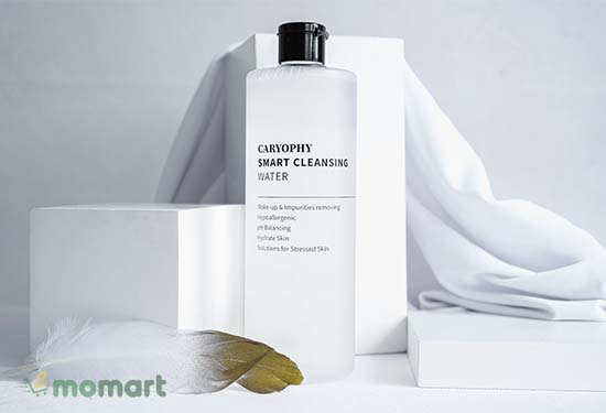 Nước tẩy trang Caryophy Smart Cleansing Water giúp chống oxy hóa da