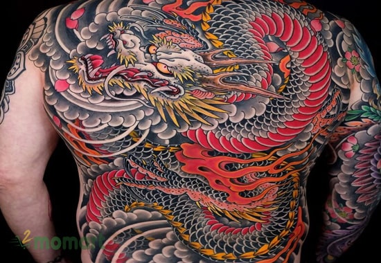 Tattoo rồng full lưng Nhật cổ với các họa tiết vô cùng sinh động