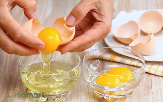 Mặt nạ trứng gà có thể điều trị tốt cho cả mụn đầu đen và mụn cám