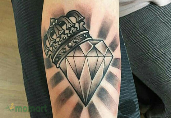 Mẫu hình tattoo The crown and diamond độc đáo