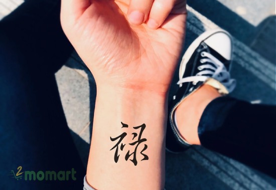 Xăm chữ Trung Quốc ở tay có thể nói là vị trí hoàn hảo nhất