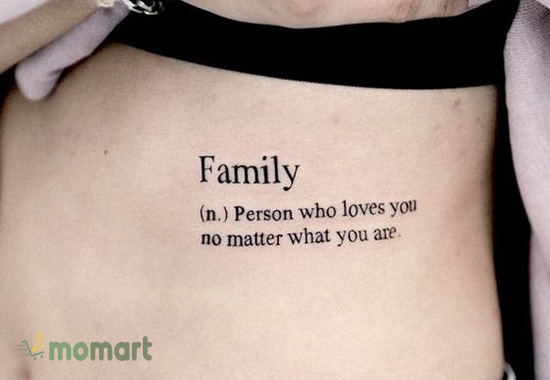 Xăm hình chữ gia đình trên bụng