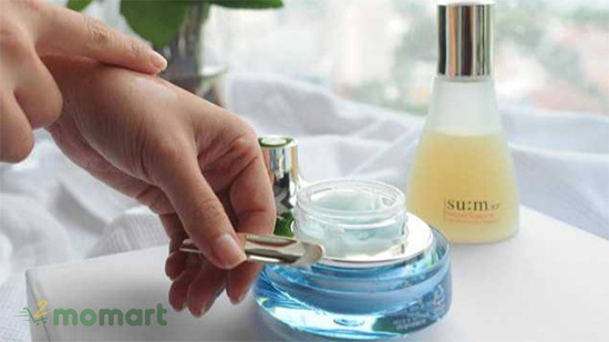 Su:m37 Waterfull Water Gel Cream là sản phẩm bán chạy nhất của thương hiệu