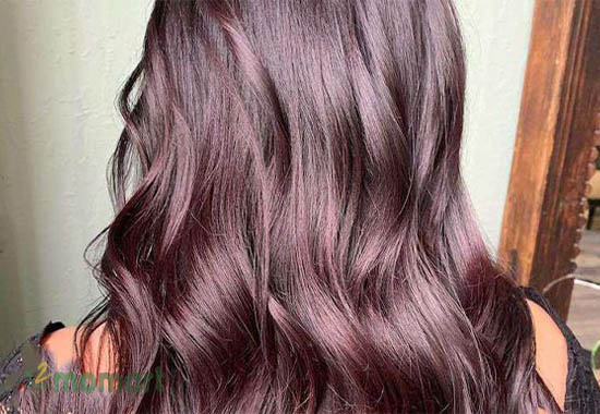 Xu hướng nhuộm tóc màu tím trầm