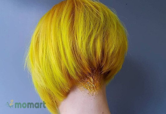 Màu tóc vàng chanh Blonde Angled Bob gây ấn tượng nhờ cách cắt tỉa tóc