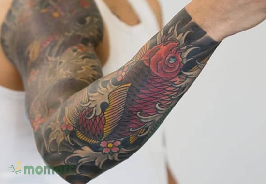 Tattoo cá chép giúp các bạn thoải mái thể hiện phong cách