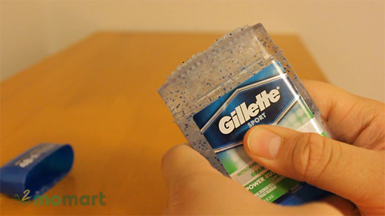 Gillette Clear Gel Power Rush là sản phẩm có thể dùng cho nam và nữ