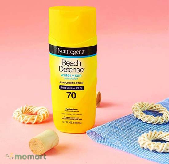 Kem chống nắng Neutrogena Beach Defense SPF 70