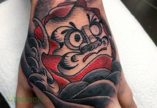 Thiết kế hình tattoo Daruma đẹp và ý nghĩa tại vị trí mu bàn tay