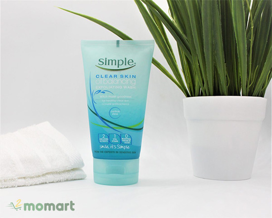 Simple Clear Skin Oil Balancing Exfoliating Wash phù hợp với da dầu