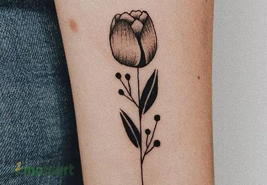 Hình xăm hoa Tulip đen trắng cho nam nữ