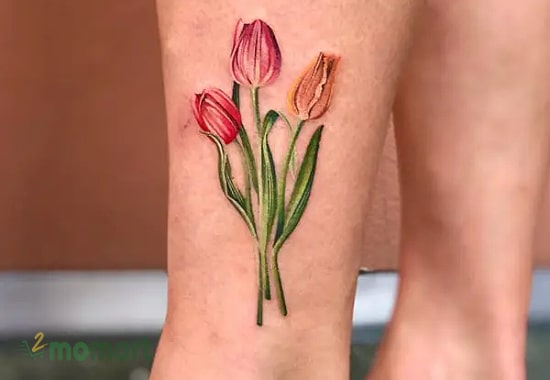 Mẫu hình xăm hoa Tulip ở cổ chân đẹp