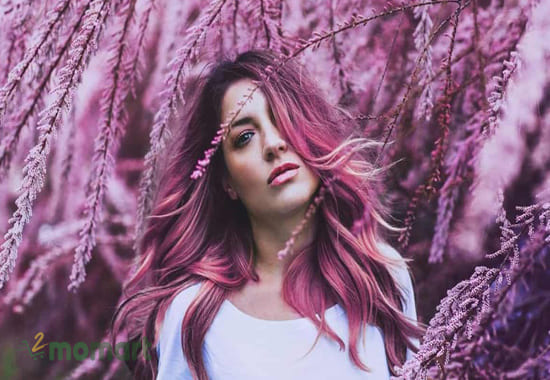 Một mẫu tóc Balayage với tông hồng pastel vô cùng nổi bật