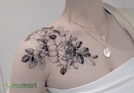 Thiết kế tattoo hoa mẫu đơn với vẻ đẹp trang nhã và đơn giản ở góc vai
