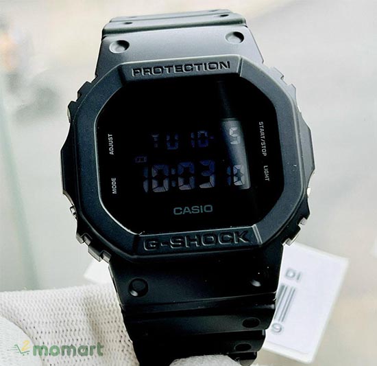 Đồng hồ nam G-Shock DW-5600bb-1DR hiện đại và sang trọng