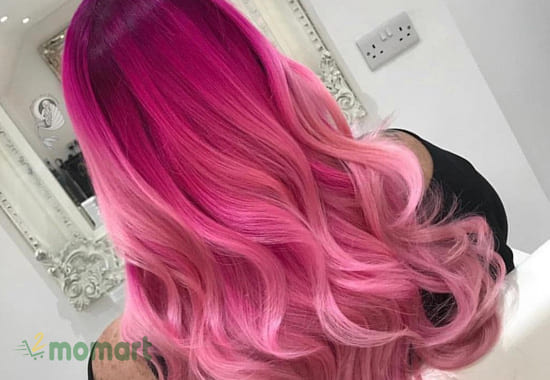 Mái tóc neon hồng khói rất dễ lên màu chỉ với một lần tẩy