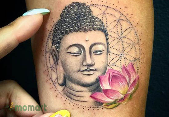 Kiểu hình xăm mặt Phật hoa sen ở tay