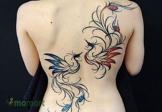 Hình tattoo phượng hoàng trên lưng bạn nữ vô cùng quyến rũ