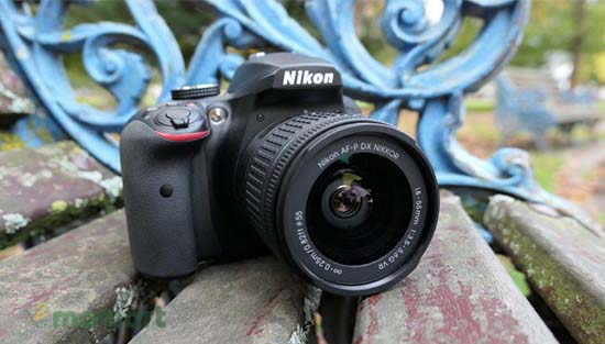 Máy ảnh Nikon D3400 có trang bị kính ngắm quang học