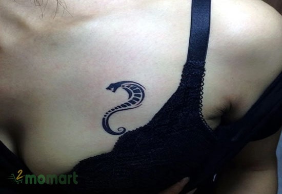 Tattoo hình con rắn trên ngực với nhiều ý nghĩa sâu sắc