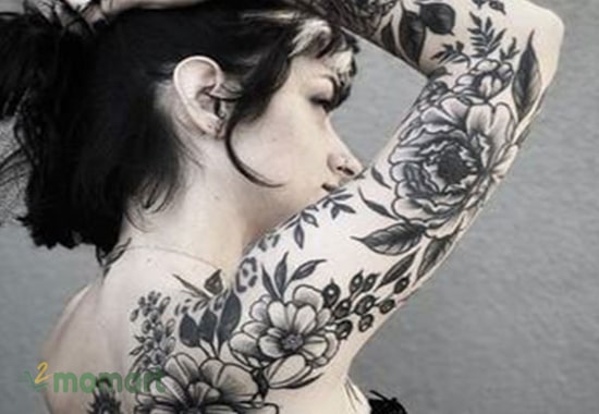 Tattoo mẫu đơn đen trắng cho các cô nàng thích sự đơn giản
