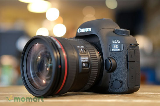 Máy ảnh Canon EOS 5D Mark IV mang lại nhiều góc nhìn khác nhau