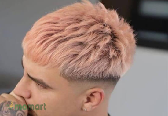 Nhuộm tóc màu hồng cam nam là xu hướng được yêu thích