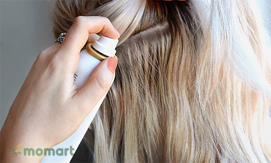 Dove Dry Shampoo Refresh Care giúp mái tóc bạn luôn óng ả