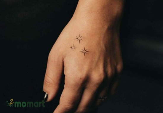 Một mẫu tattoo ngôi sao mini cực kỳ đáng yêu và dễ thương