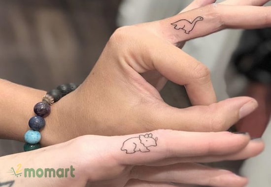 Hình con voi nhỏ là mẫu tattoo mini cute cho nữ