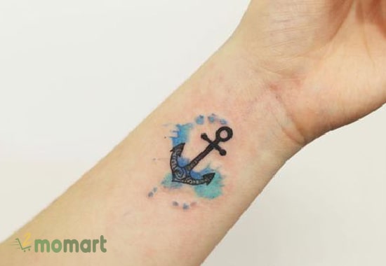 Mỗi tattoo trên cổ tay hình mỏ neo đều mang đến sự cá tính, mạnh mẽ