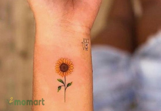 Tattoo trên cổ tay mini hình hoa hướng dương