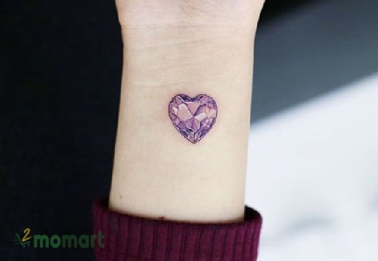 Xăm hình trên cổ tay hình trái tim vừa đẹp vừa ý nghĩa