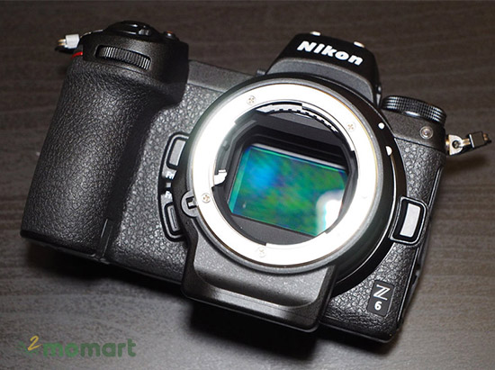 Máy ảnh Nikon Z6 có thể chụp ảnh tĩnh và quay video hiệu quả