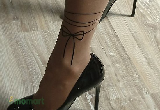 Hình xăm vòng chân nữ đẹp hình nơ