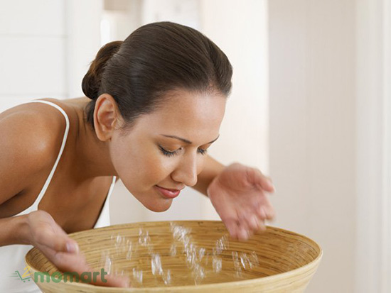 Rửa mặt tại nhà bằng nguyên liệu thiên nhiên: Nước vo gạo, sữa tươi, bia