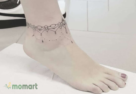 Tattoo vòng chân cực kỳ tinh tế và đẹp mắt cho nữ