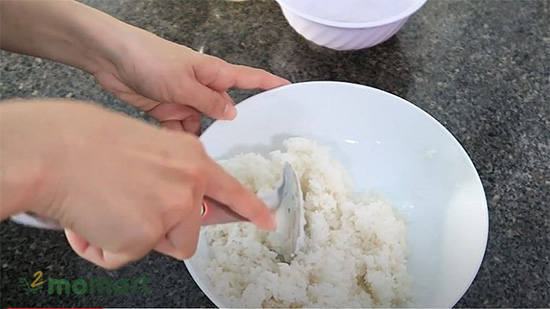 Cách làm Tokbokki bằng cơm nguội