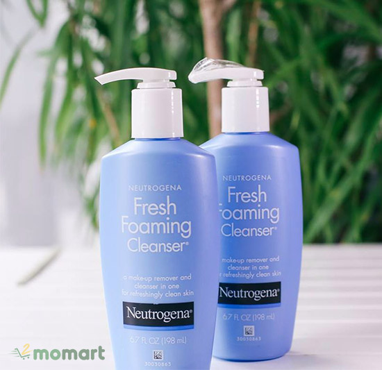 Neutrogena Fresh Foaming Cleanser phù hợp với làn da dầu