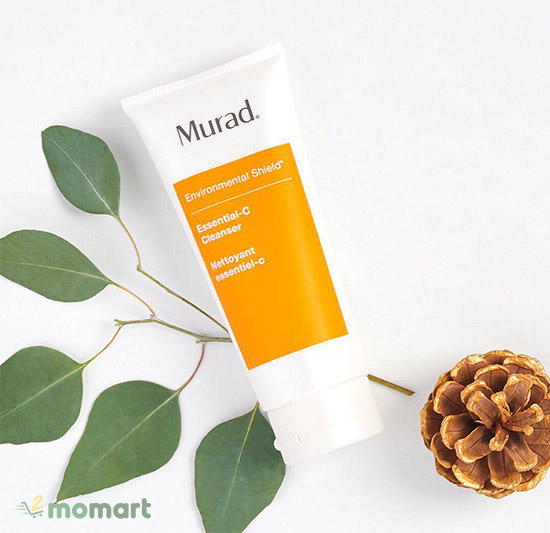 Murad Essential C Cleanser cung cấp độ ẩm cho da