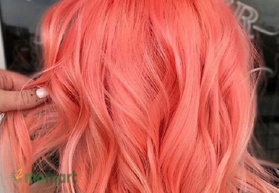 Tóc màu đỏ ánh cam pha hồng nổi bật