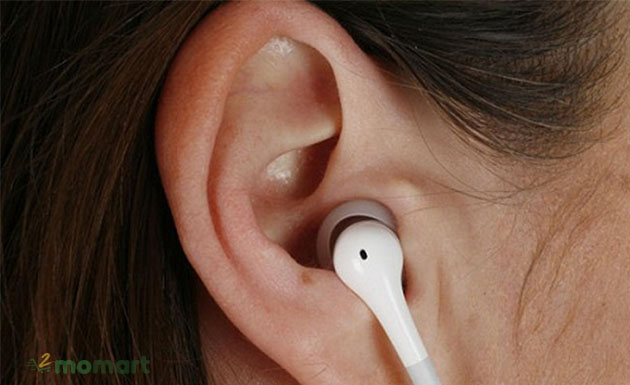 Tác hại của đeo tai nghe nhiều