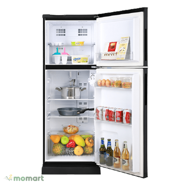 Tủ lạnh Aqua Inverter 186 lít AQR-T219FA(PB) có thực phẩm bên trong
