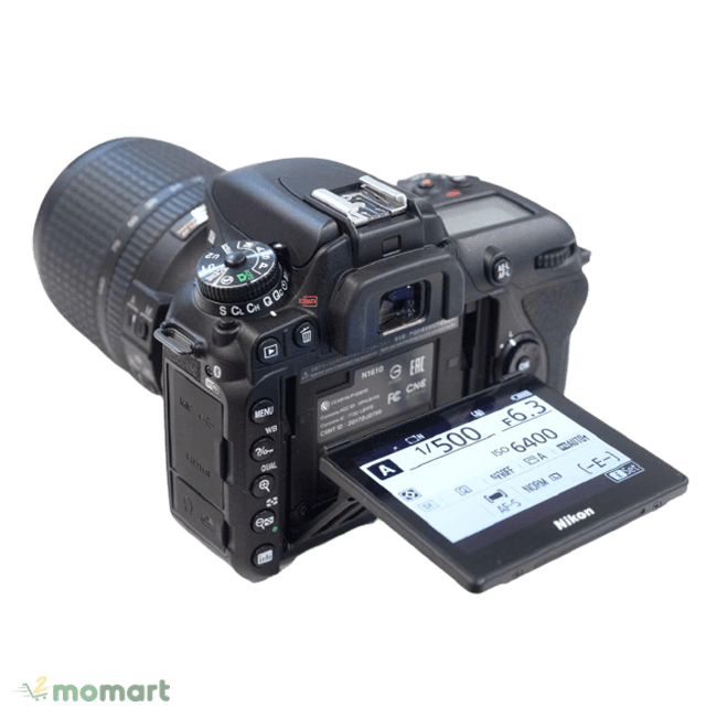 Thiết kế của Máy ảnh Nikon D7500
