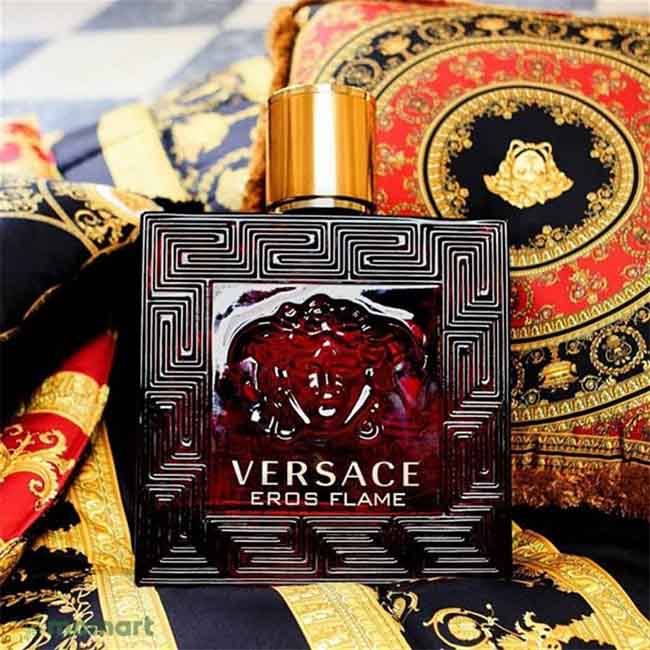 Thiết kế của Versace Eros đỏ