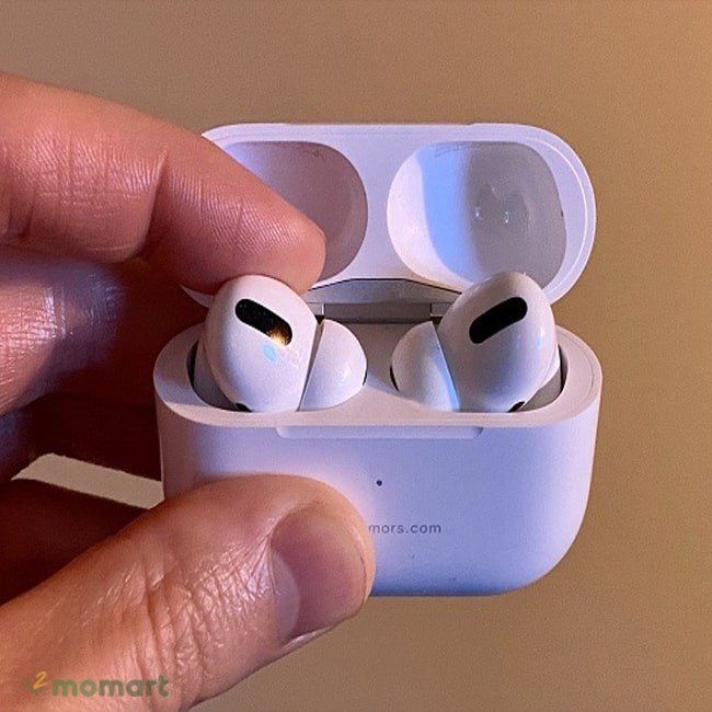 Kiểu dáng của tai nghe AirPods Pro MagSafe Charge nhỏ gọn